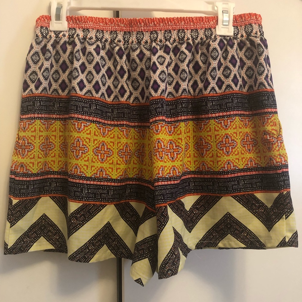 Sanctuary patterned shorts with elastic waistband